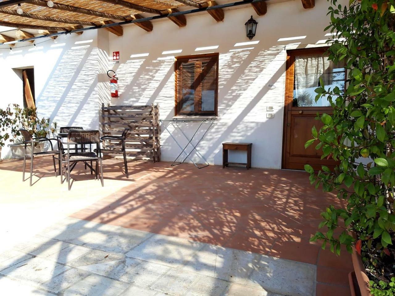 Вилла Casina Dei Preti Конверсано Экстерьер фото